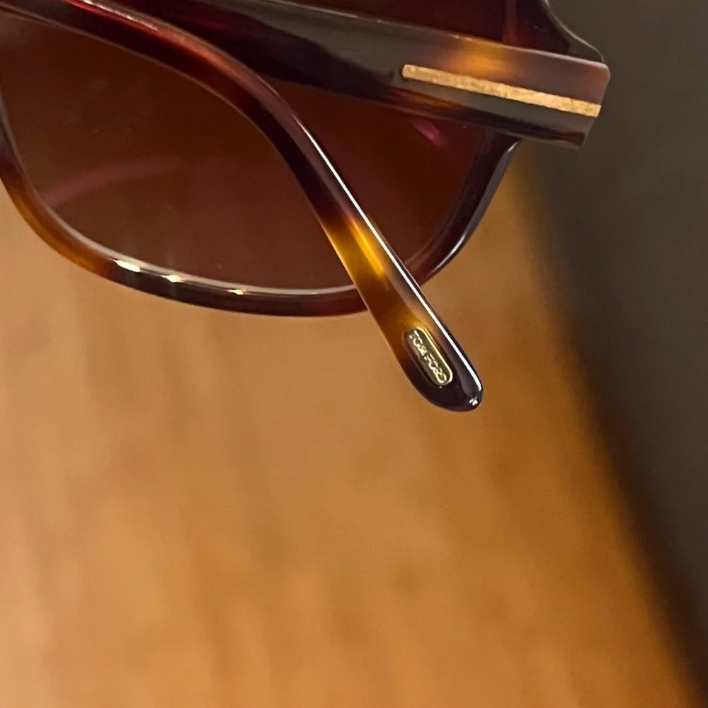 Tom Ford Anton Brown Sunglasses 1024 52F Tortoise / Havana - Brand New - Picture 9 of 10